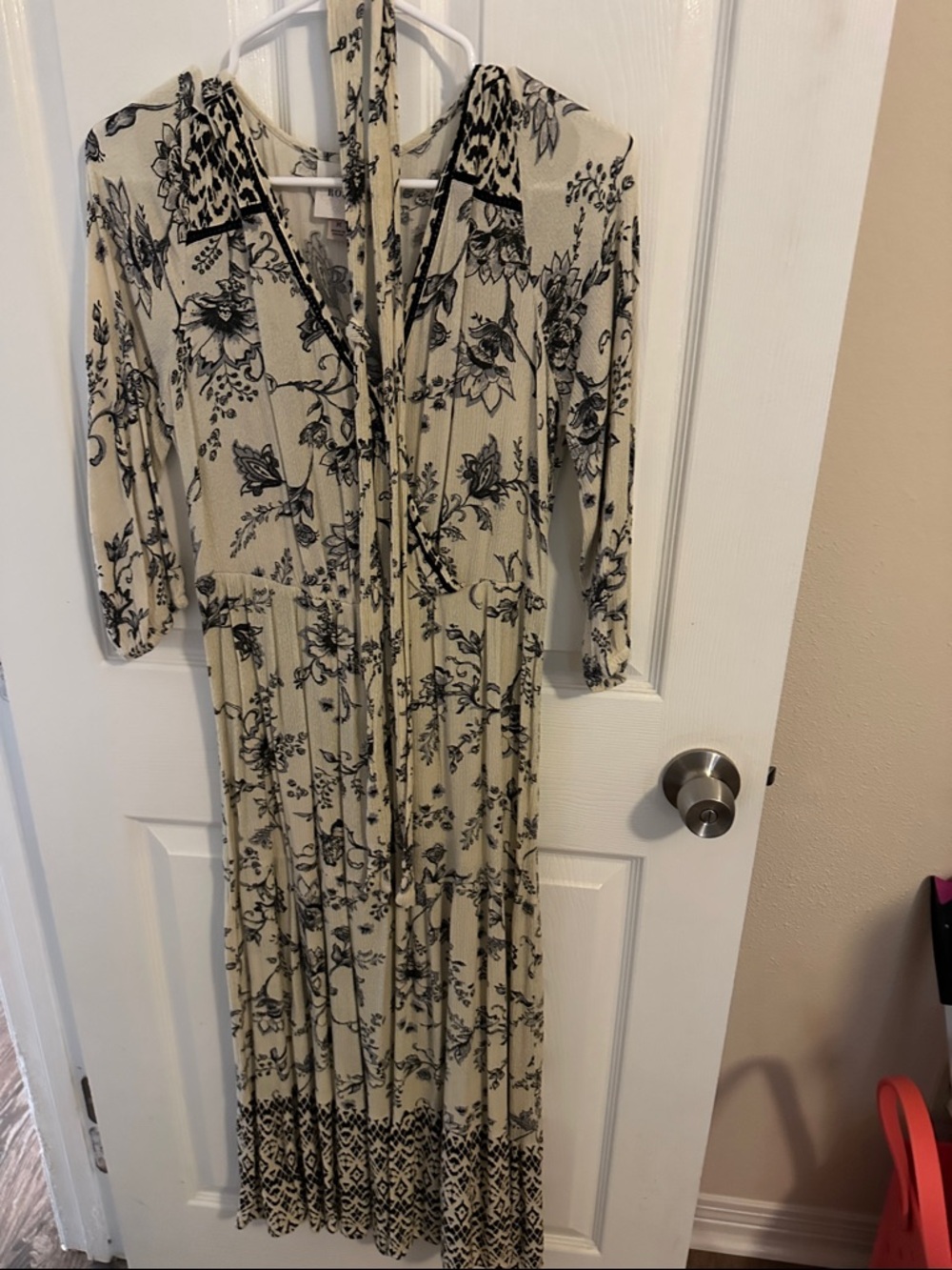 Knox Rose Cream and Black Floral Tie-Neck Maxi Dress